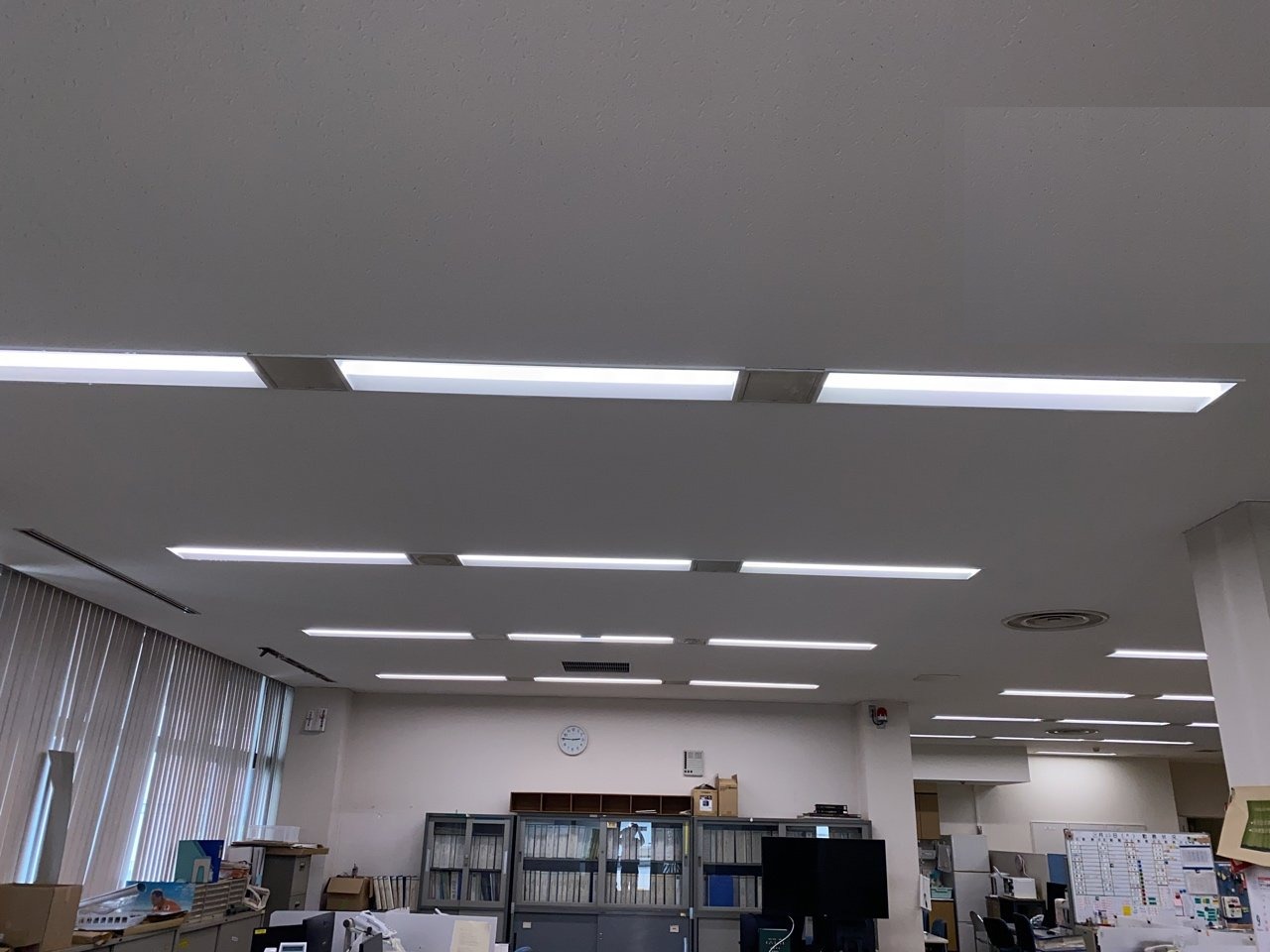 公共施設のLED照明改修。明るく、省エネに。
